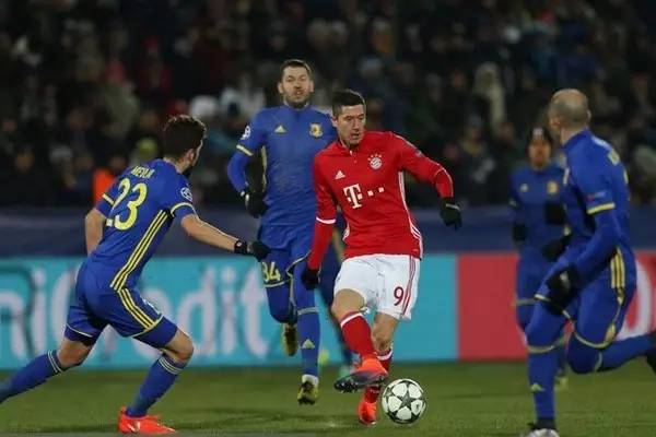 中国男排在 中国男排在