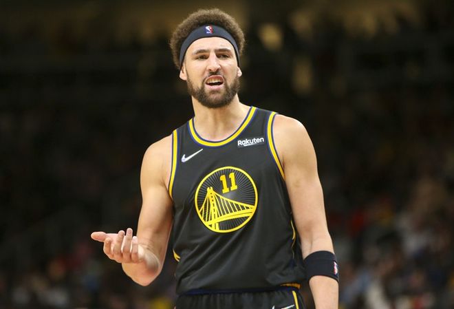 6记三分轰27+10，库里又创历史纪录！勇士11战8胜错峰策略获奇效