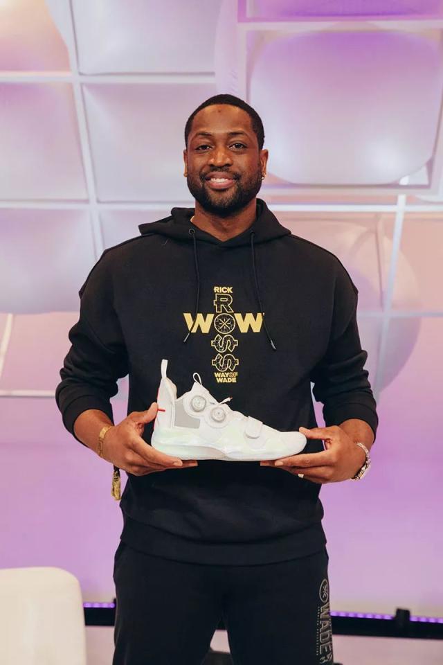 在首秀期尤 在首秀期尤